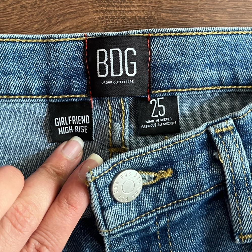 BDG Urban Outfitters Girlfriend High Rise Jeans – Size 25 | Frayed Hem | Vintage - Picture 6 of 13